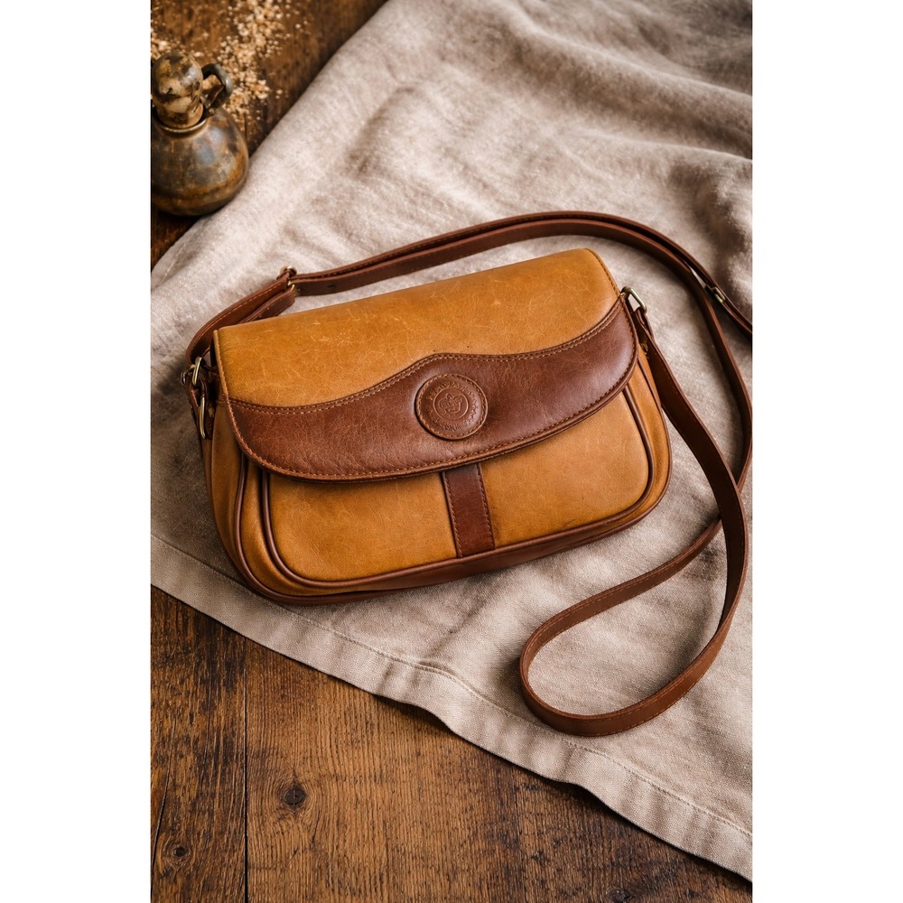 Vintage Rustic Leather Crossbody Bag Cognac Brown Patina Minimal Classic